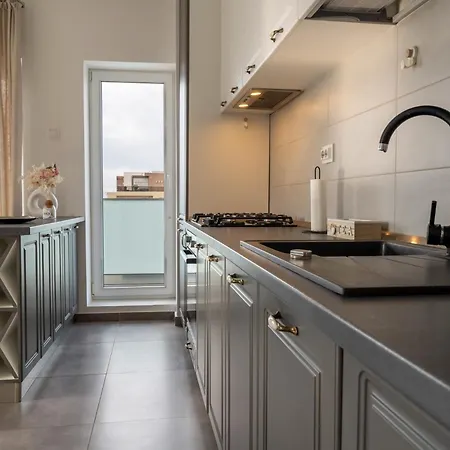 Mohost Dynamic - Modern 2br With Free Parking *